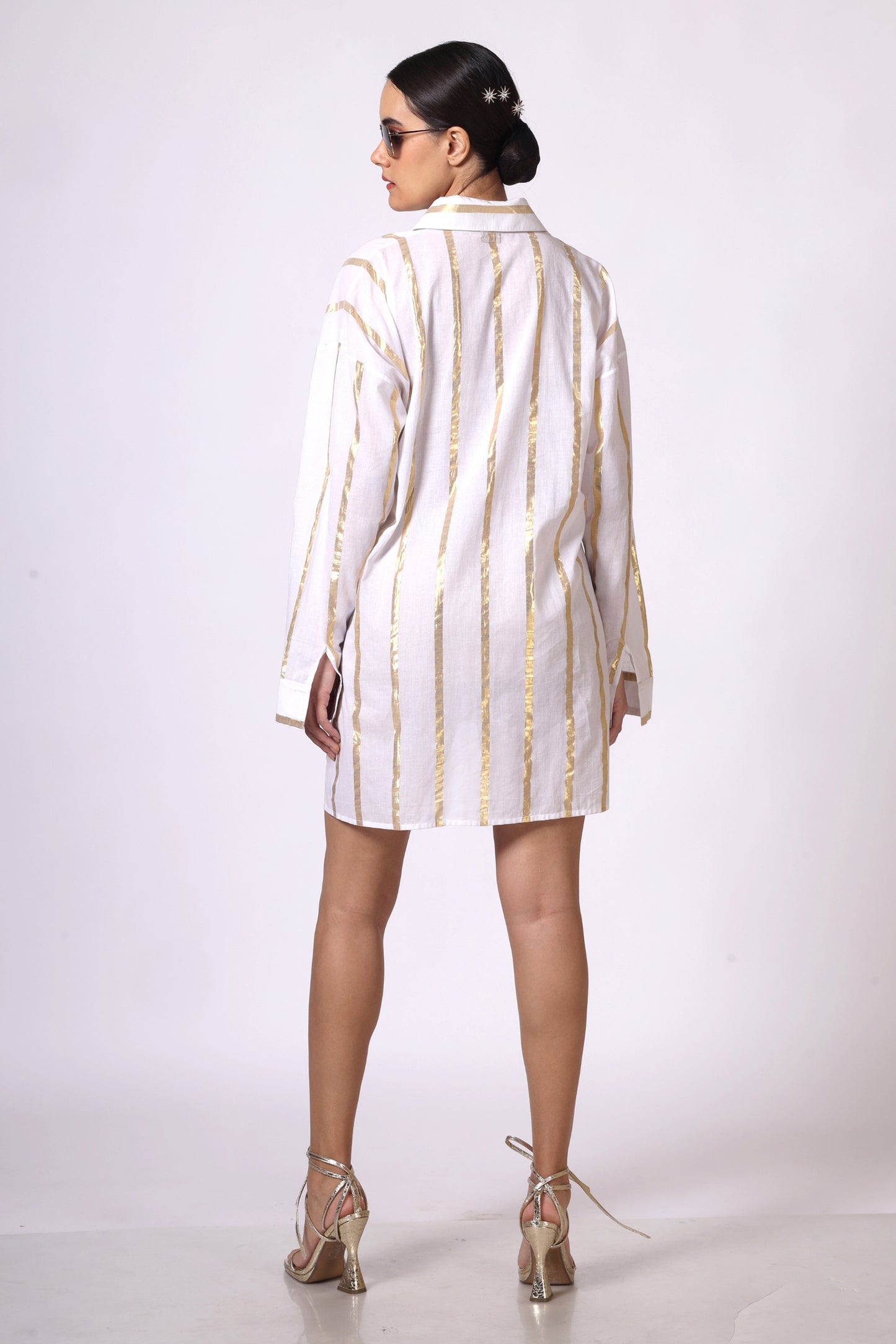 60's collar Mul-Mul shirt in white and gold pinstripe's