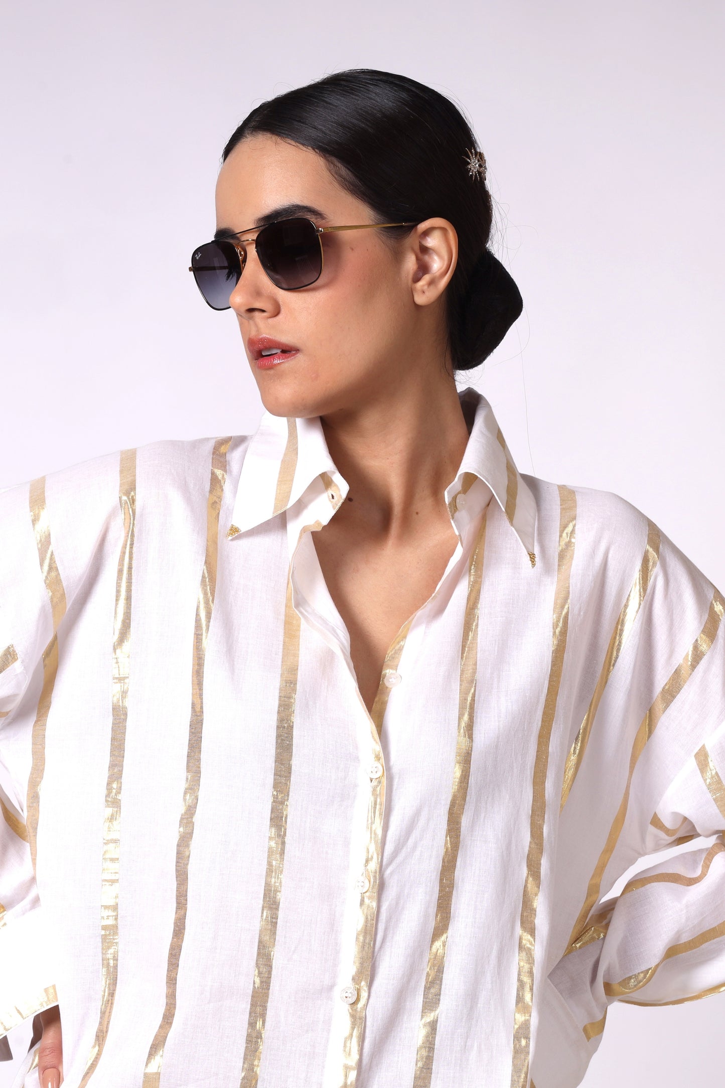 60's collar Mul-Mul shirt in white and gold pinstripe's