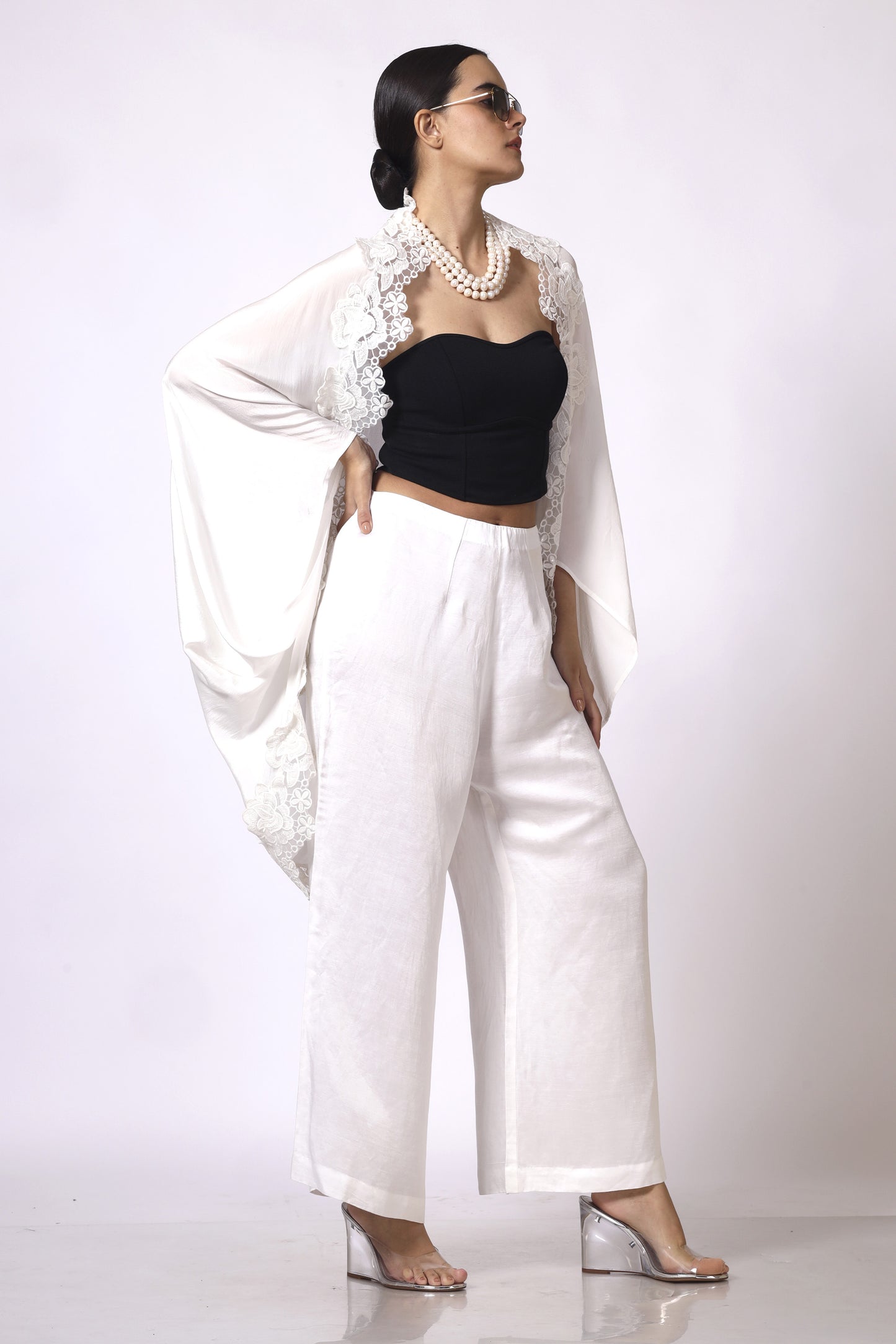White wrap in bamboo crepe finished with Rose Lace