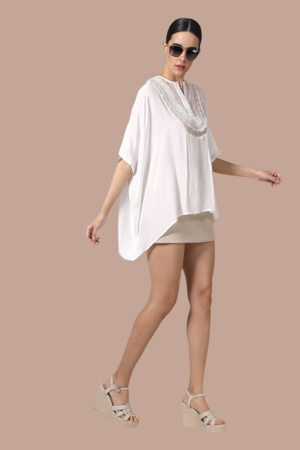 White Top in bamboo crepe with lace yoke